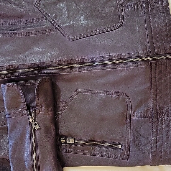 FAUX LEATHER JACKET BY FDJ - Picture 7 of 12